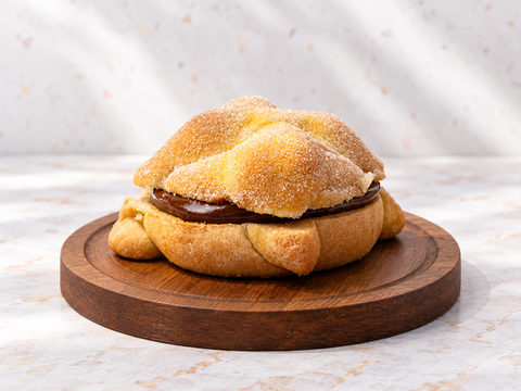 Pan de muerto relleno con dulce de leche Pastelerías Marisa