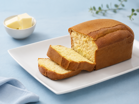 Panqué de naranja sin azúcar de Pastelerías Marisa, pan artesanal con aroma cítrico y textura esponjosa, elaborado sin azúcar añadida para disfrutar en cualquier momento del día.