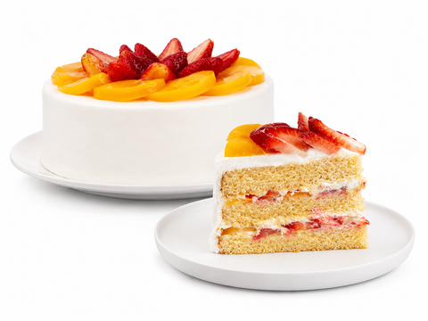 Pastel de frutas frescas de Pastelerías Marisa con vainilla, crema y fresas para celebraciones especiales.