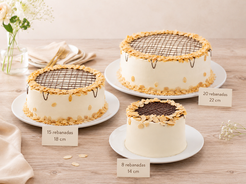 Pastel Tres Leches de Pastelerías Marisa con pan de vainilla, mezcla de tres leches y crema batida.